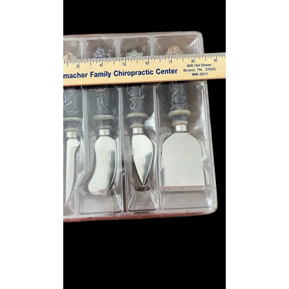 NEW Vintage Set Of 5 Cheese Knives With Ceramic Vegetable Charcuterie Board